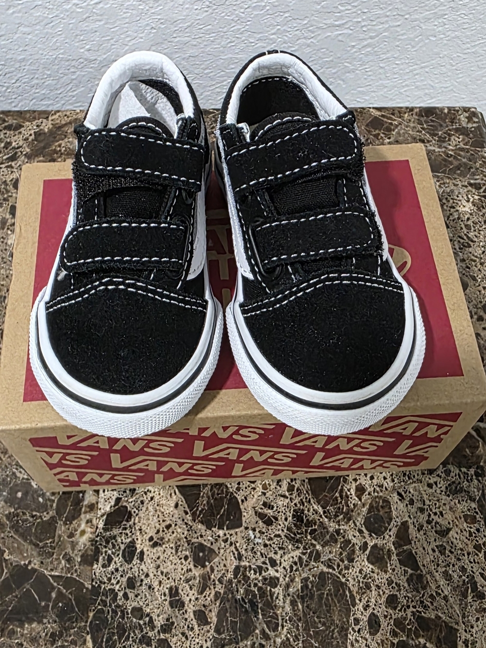 Vans Kids Black Classic Velcro Sneakers